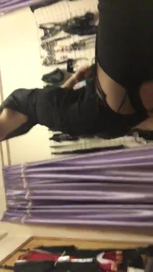 天津叶子女王调教易装CD奴，高跟踩鸡鸡，贞操带控制叶子女王CD-青萍女尊资源分享平台