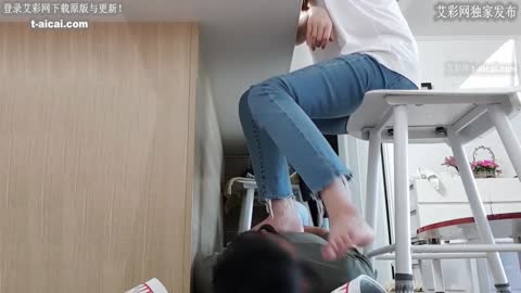 24276 Mijin 001 Human footrest for meal-青萍女尊资源分享平台