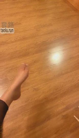 维依 精彩恋足口舌 温柔还是暴力-青萍女尊资源分享平台