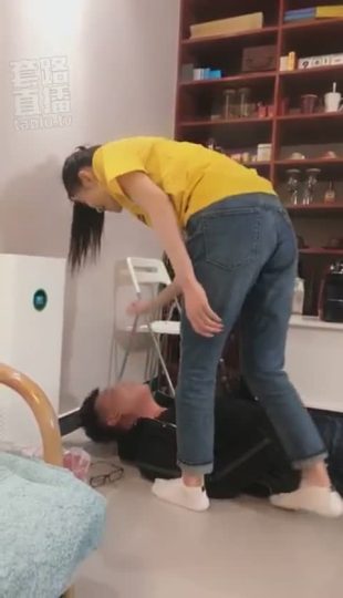 V神 不良女学生戏弄老师-青萍女尊资源分享平台