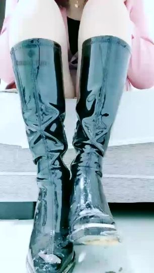 郑州之卿 第一视角咀嚼食物吐地上踩踏 想舔鞋底跪下求我呀-青萍女尊资源分享平台