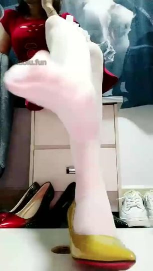 飞雪 第一视角剧情 挨小姨引诱为奴-青萍女尊资源分享平台