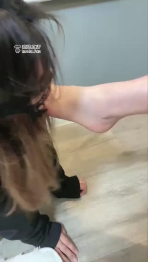 啊茶学生主 调情侣M双双臣服跪舔 超长精彩-青萍女尊资源分享平台