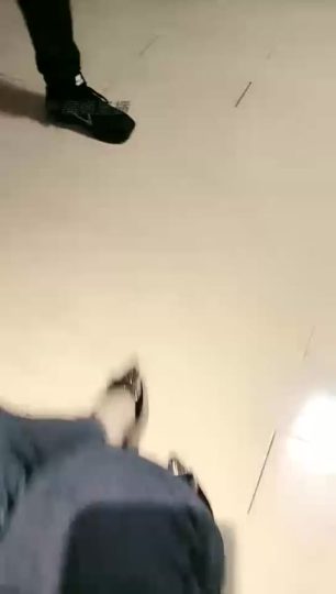 1088.【林夕女王】裤里丝小区搭讪，引路人舔鞋底舔脚【32分钟】【标清】-青萍女尊资源分享平台