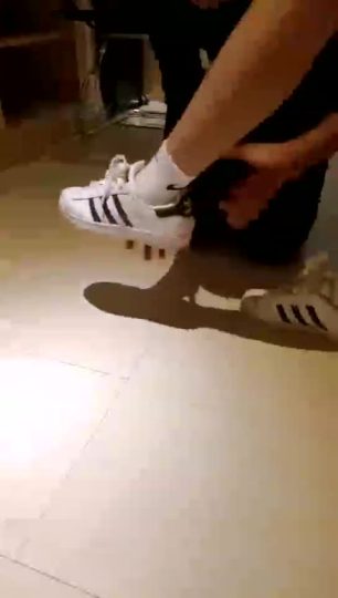 3498.【大佩佩S】闺蜜儿子居然是条狗，偷闻丝袜欠收拾【45分钟】【标清】-青萍女尊资源分享平台