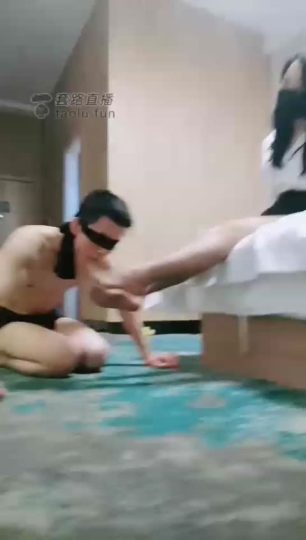 3637.【微甜Sss】赏赐贱狗美食，脚喂食必买系列【61分钟】【高清】-青萍女尊资源分享平台