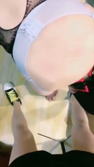 3976.【曳摇S】强迫母狗喝圣水，棉袜帆布鞋羞辱双狗【33分钟】【标清】-青萍女尊资源分享平台