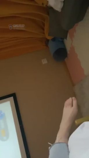 4632.【ice-冰瞳】牛仔裤玩狗奴舔脚脚【42分钟】【标清】-青萍女尊资源分享平台