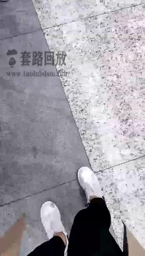 乐爷 咖啡厅高铁上调教感观刺激-青萍女尊资源分享平台