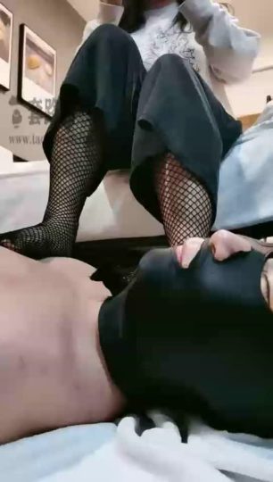 软熊09 真人红绿灯 恋足 足交 寸止榨精-青萍女尊资源分享平台