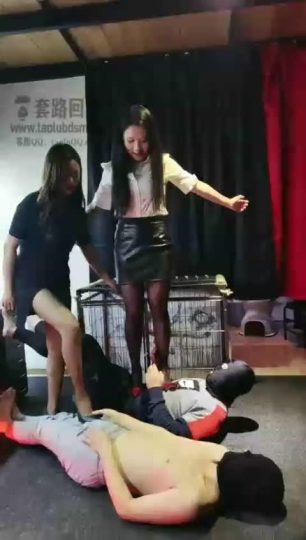 成都茶茶 双s重度踩踏 踢蛋 虐乳-青萍女尊资源分享平台