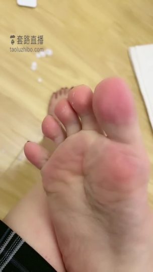 风吟女神 新萌女主 裸足喂食羞辱-青萍女尊资源分享平台