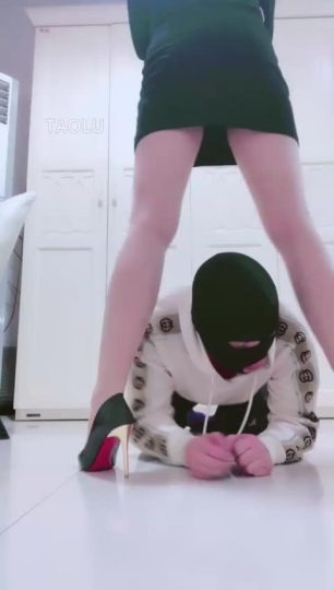 Linda琳达 红绿灯调教 真人版-青萍女尊资源分享平台