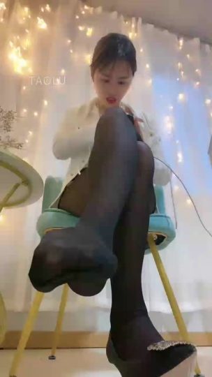 婕娜 第一视角 红绿灯 黑丝 聊黄精专场-青萍女尊资源分享平台