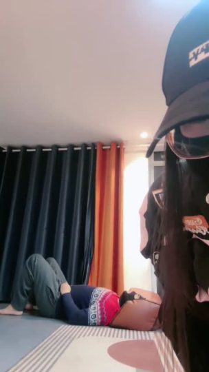 猫神大人 女神穿着耐克鞋 踩踏-青萍女尊资源分享平台