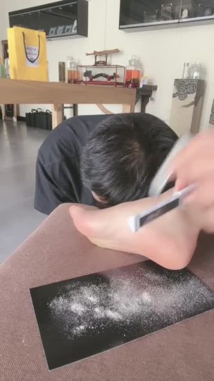 沅芷 脚奴吸食女主人的脚皮-青萍女尊资源分享平台