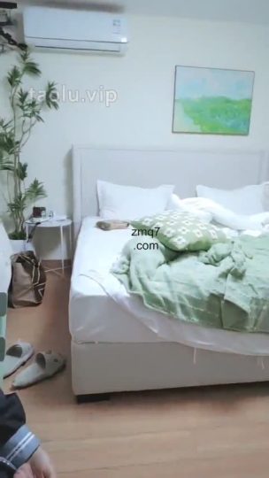 奶味小仙女 运动过后的汗脚喂食-青萍女尊资源分享平台