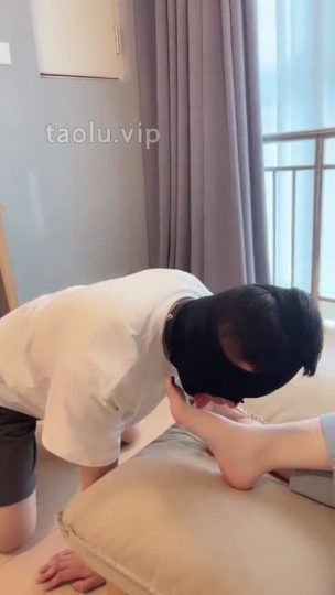 槿一 亲脚比亲女朋友嘴还香-青萍女尊资源分享平台