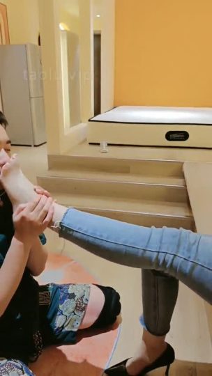 稚惜 牛仔裤 骑马-青萍女尊资源分享平台