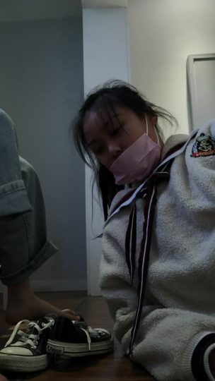 【哈宝S调女M】棉袜堵嘴帆布鞋裸足蹂躏脸_G_200227_5-青萍女尊资源分享平台