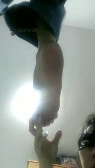 TL17749_安小可M和两素人逛街回家脚味道更大了恋足原味-青萍女尊资源分享平台