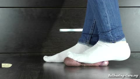 Smelly socks cock crush with ruined orgasm-青萍女尊资源分享平台