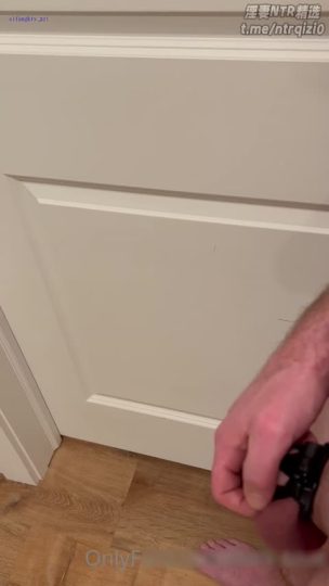 1713545662009_抖M受虐视角_媚黑鸡巴锁打屁股-青萍女尊资源分享平台