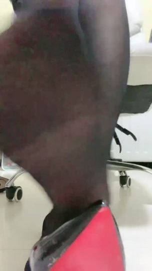 1726730558147_赫拉 饭前来波红绿灯-青萍女尊资源分享平台