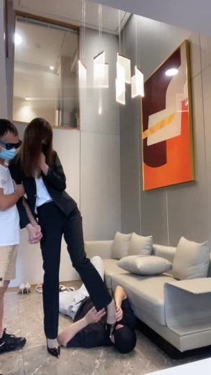 1723115322267_女白领羞辱绿帽老公-青萍女尊资源分享平台