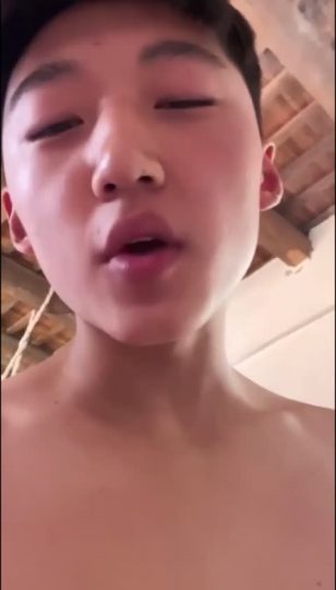 极品痞子帅哥满口痞话开撸-青萍女尊资源分享平台