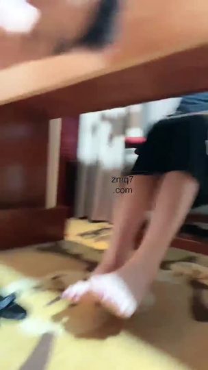 佳佳 调教脚奴 舔脚-青萍女尊资源分享平台