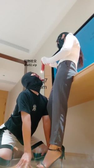 妮蔻 高跟鞋踩踏-青萍女尊资源分享平台