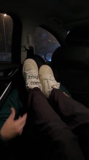 素人挖机 下雨天路边开发大二清纯素人-青萍女尊资源分享平台