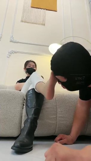 辣姐 策马奔腾-青萍女尊资源分享平台