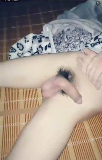 e511玩射熟睡小可爱，漂亮嫩嫩大基偷偷抹油玩-青萍女尊资源分享平台