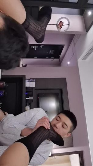 MS028_footboy0m_上海健身教练_ft_footboy0m_双奴口爆VID_20201001_225606-青萍女尊资源分享平台