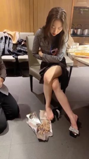 Jenn 情侣圣水-青萍女尊资源分享平台