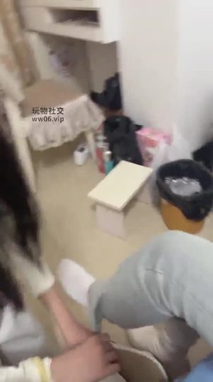 七七小主 两个女王玩一个母狗-青萍女尊资源分享平台