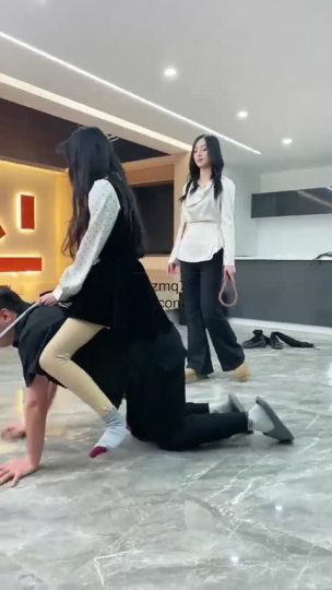 银儿 新素人的调教课-青萍女尊资源分享平台