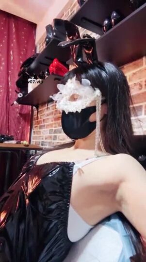 冷颜 淫荡母畜在线求靠-青萍女尊资源分享平台