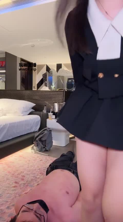 反差楠熙 重度踩踏-青萍女尊资源分享平台