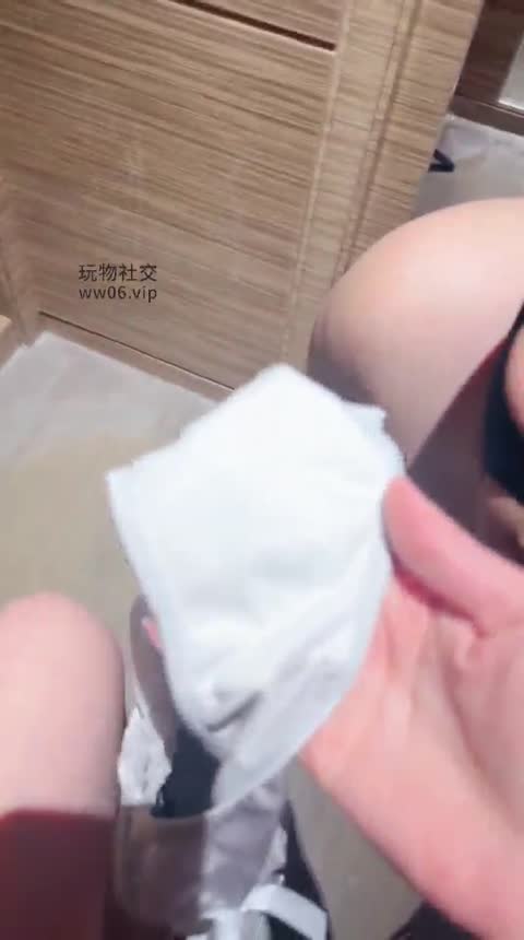 小妮 在京玩狗-青萍女尊资源分享平台